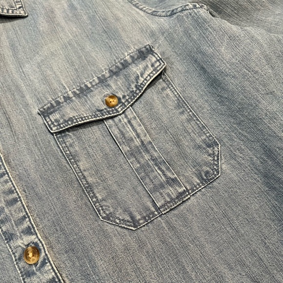 EUC - AEROPOSTALE Blue Chambray Button-down Long-sleeve Shirt in Size LARGE - Picture 4 of 9